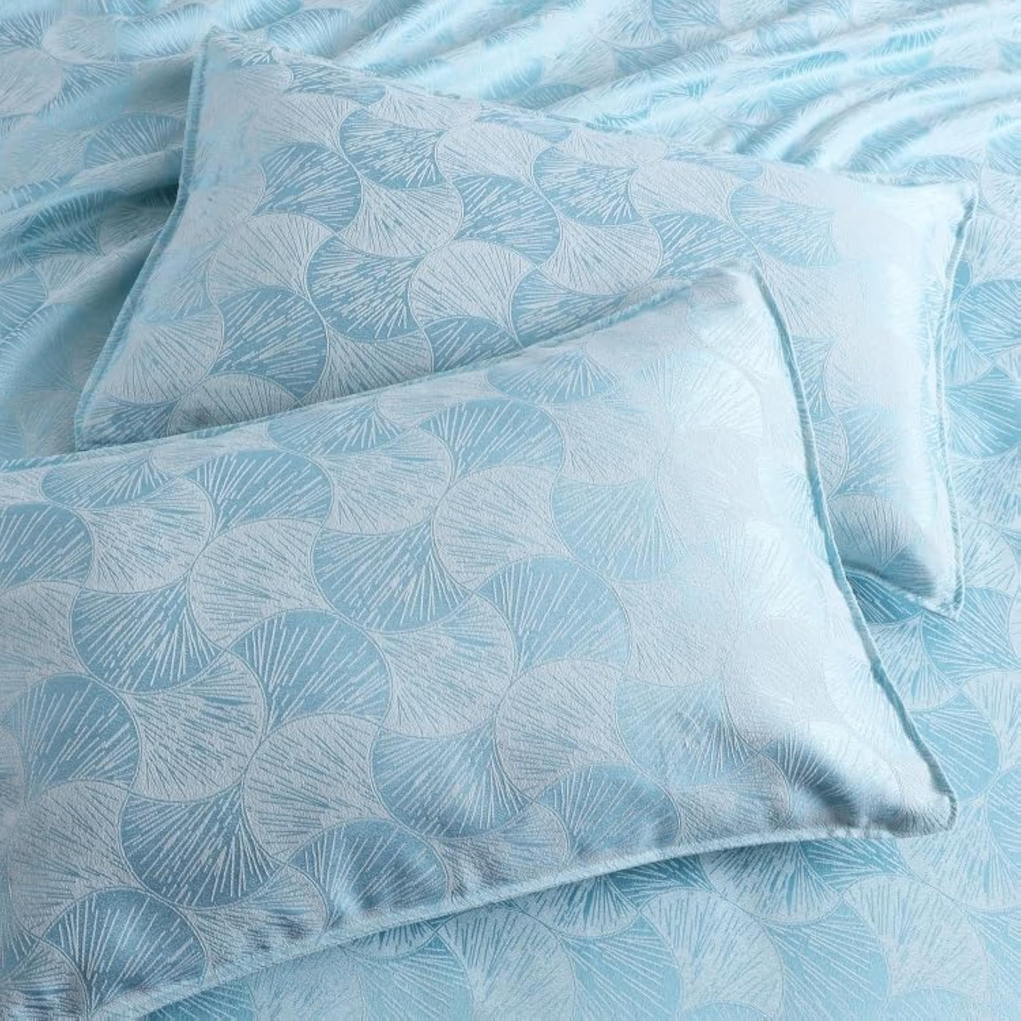 Double Bed Bedsheet with 2 Pillow Covers
